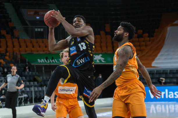 64次紧随 64次紧随