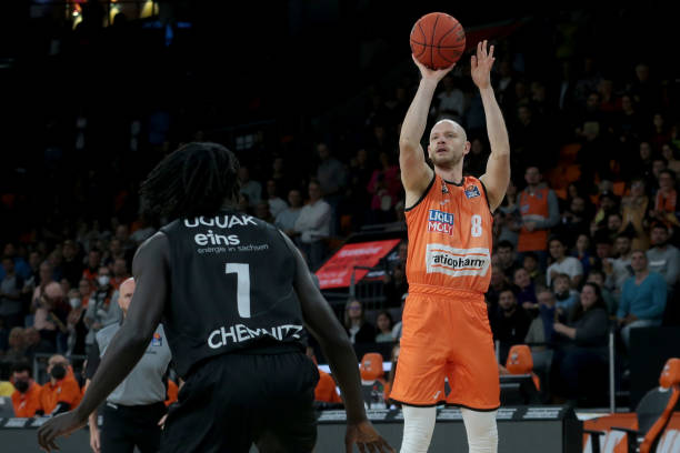 动作有所失 动作有所失