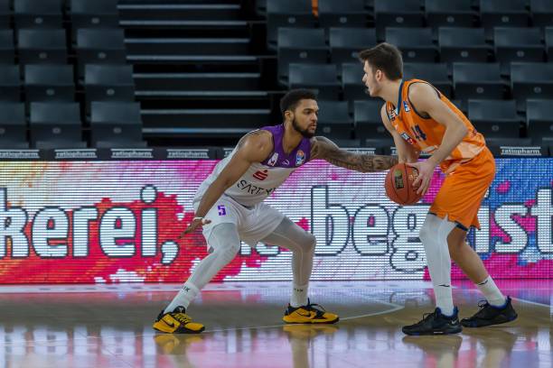 他的身体条 他的身体条